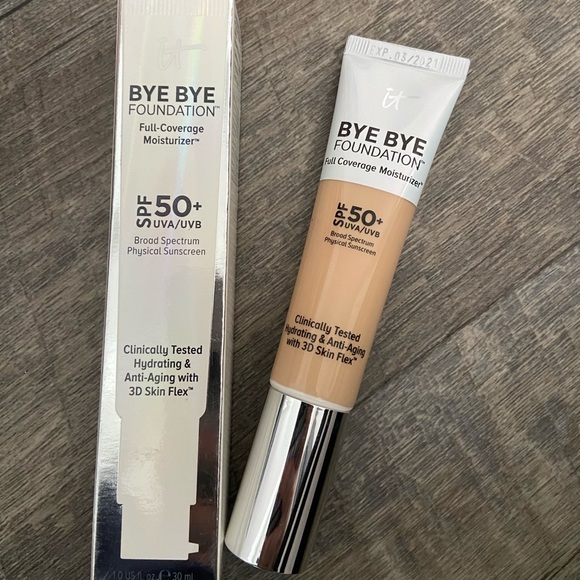 it cosmetics Other - It cosmetics bye bye foundation